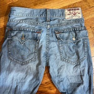 TRUE RELIGION JEANS